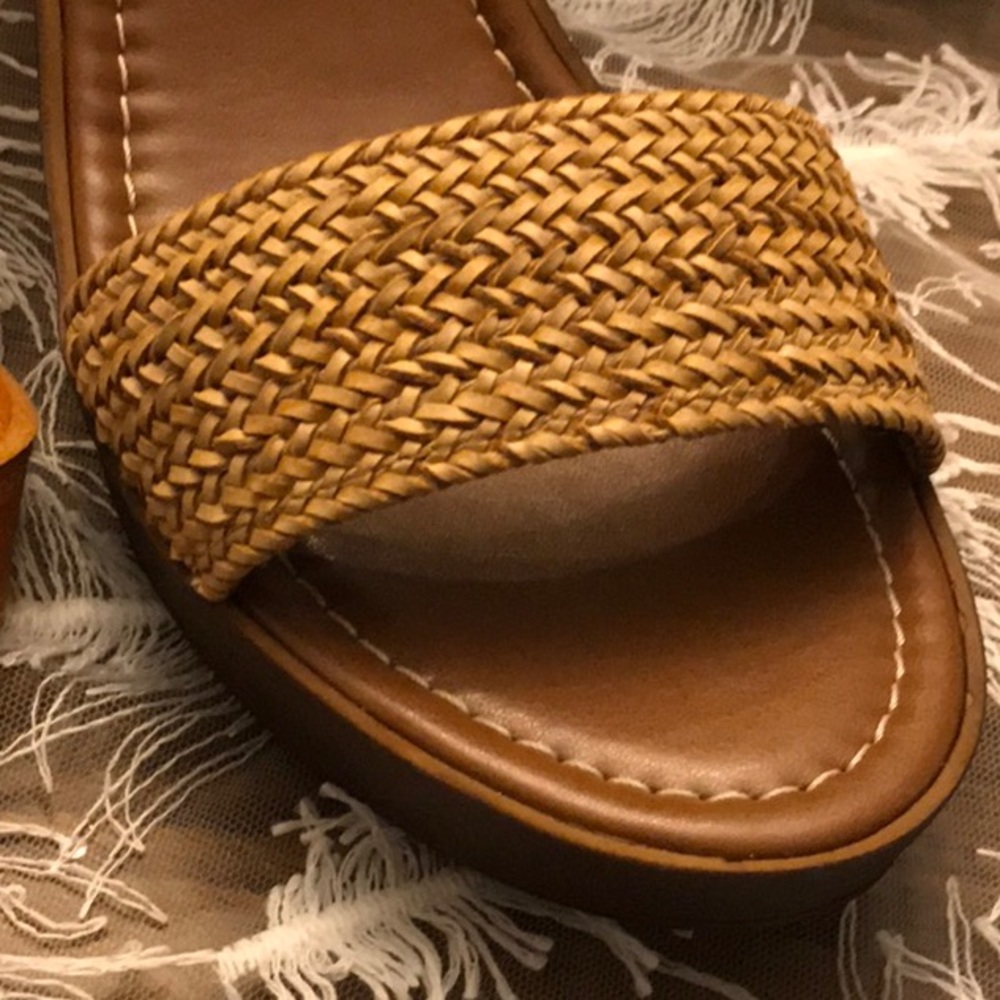 Sandal wedge new shoes - Picture 3 of 8
